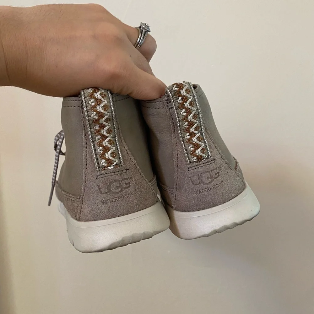 Ugg Mens Freamon Waterproof Chukka Boot Size 9 Taupe Tan Gray WP Antilope Shoes
